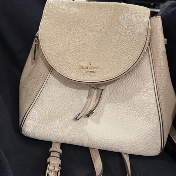 Kate Spade pedal leather adjustable, backpack in beige and tan - Picture 9 of 9